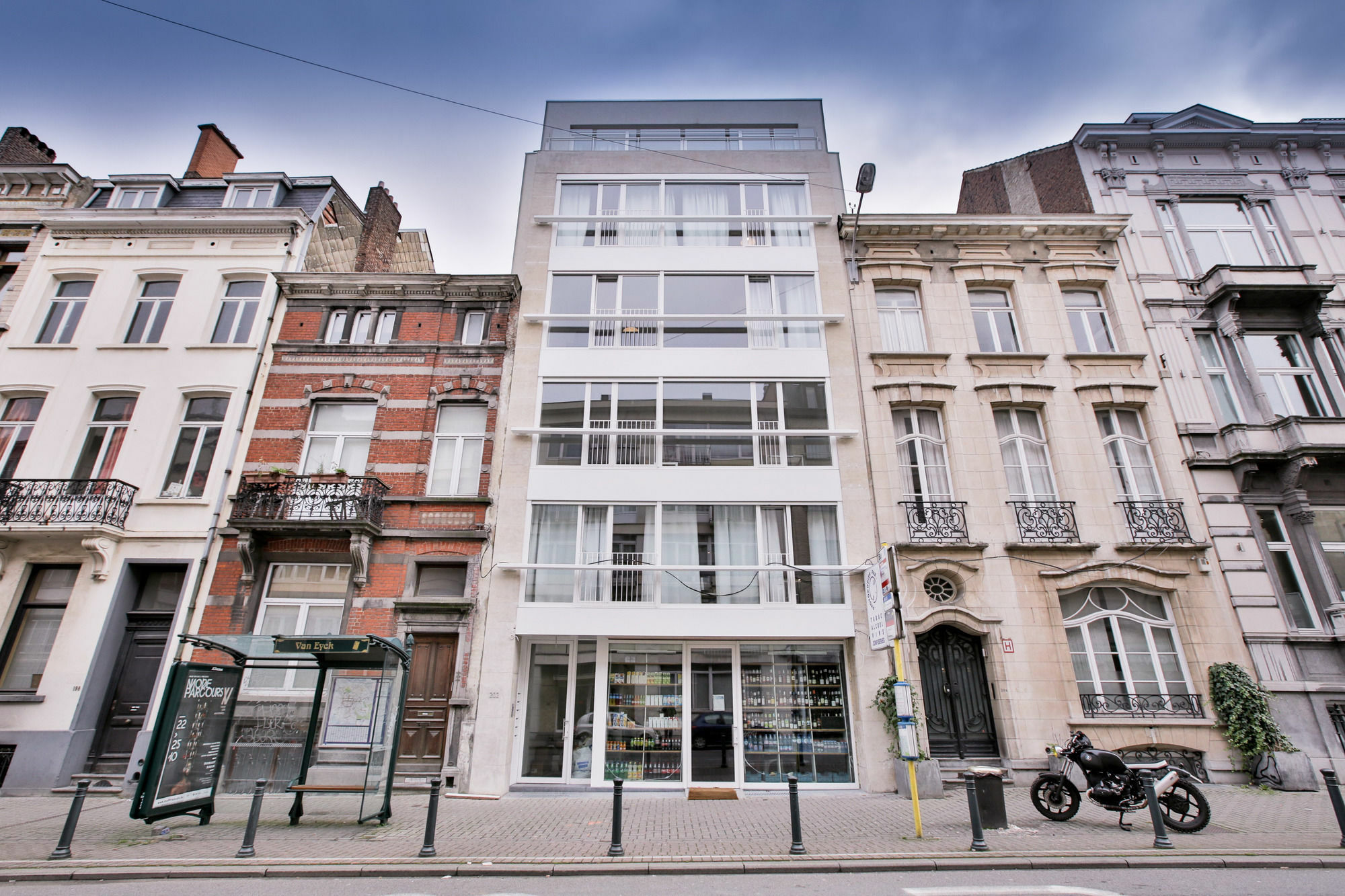 Louise Vleurgat Apartment *
